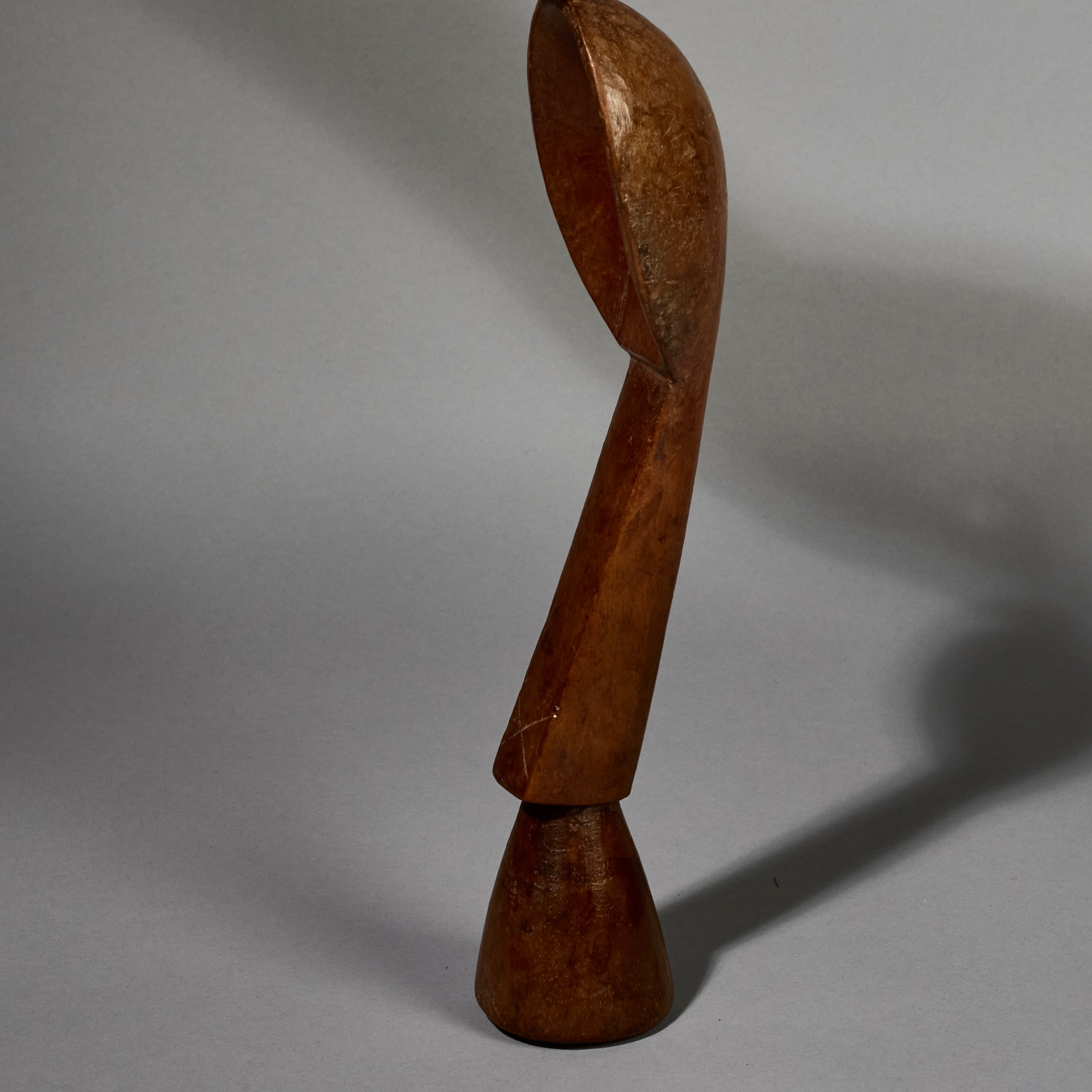 A WELL PATINATED, SHAPELY GURO TRIBE SPOON FROM IVORY COAST  ( No 5139 )