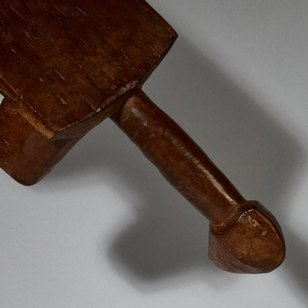 AN ABSTRACTED LONG ANIMAL STOOL FROM BURKINA FASO ( No 5162 )