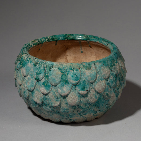 A TEXTURAL TURQUOISE CLAY POT FROM INDONESIA( No 1927)