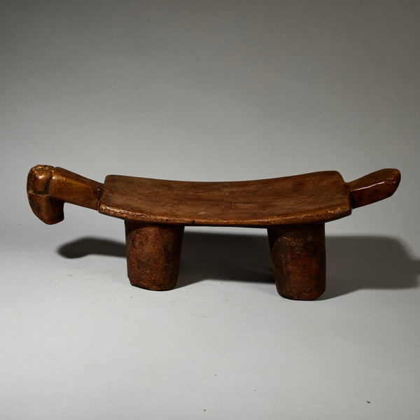 AN ATTRACTIVE ABSTRACTED ANIMAL STOOL FROM BURKINA FASO ( No 5163 )