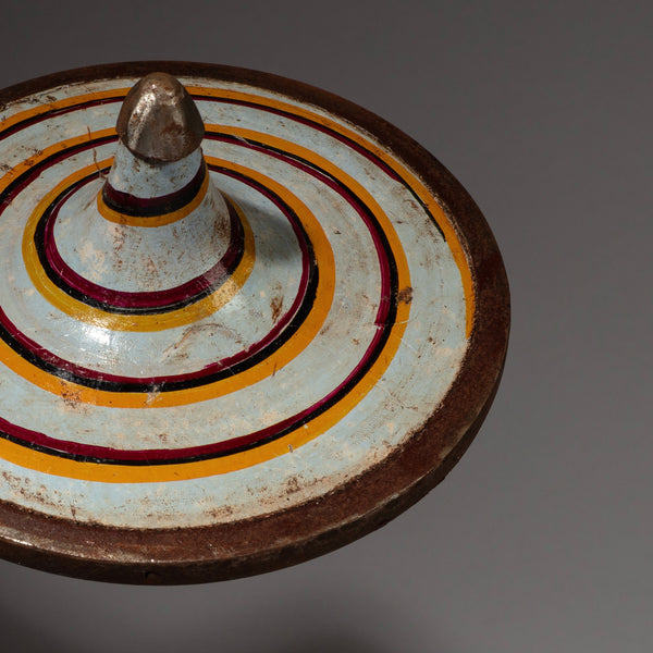 A SUMPTUOUS SPINNING TOP FROM INDONESIA( No 1918)