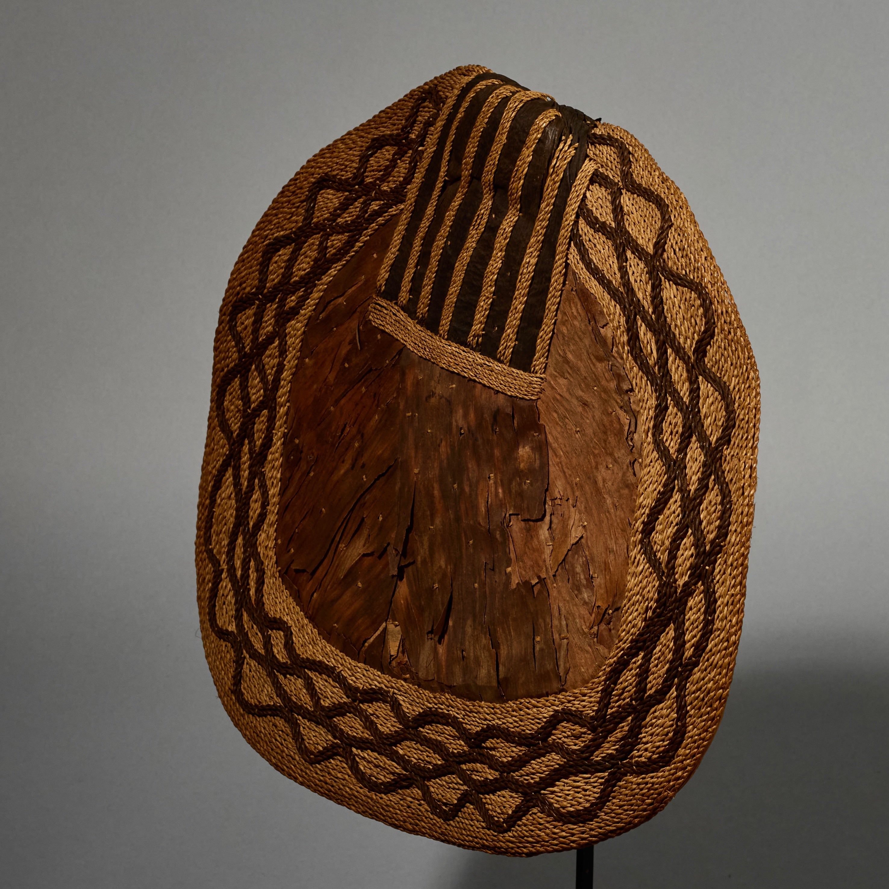 A SUPERB  ANTIQUE BARK BUTTOCK ADORNMENT, EX UK COLL. MANGBETU  TRIBE OF THE CONGO( No 5168 )