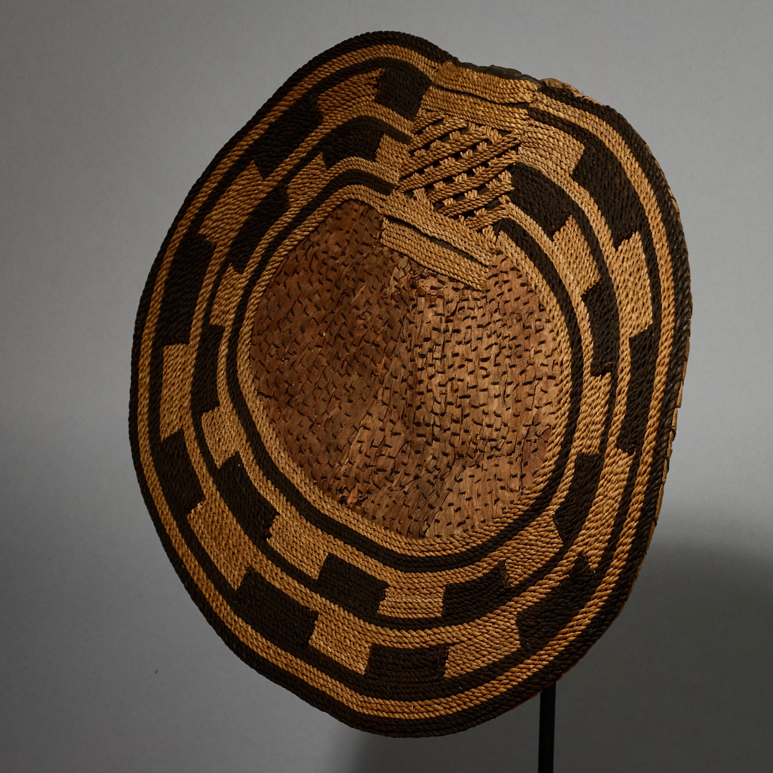 A STUNNINGLY INTRICATE ANTIQUE BARK BUTTOCK ADORNMENT, EX UK COLL. MANGBETU  TRIBE OF THE CONGO( No 5167 )