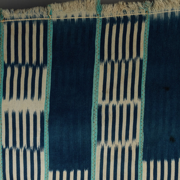 AN AMAZING BAULE TRIBE WOMANS CLOTH, IVORY COAST  ( No 5172 )