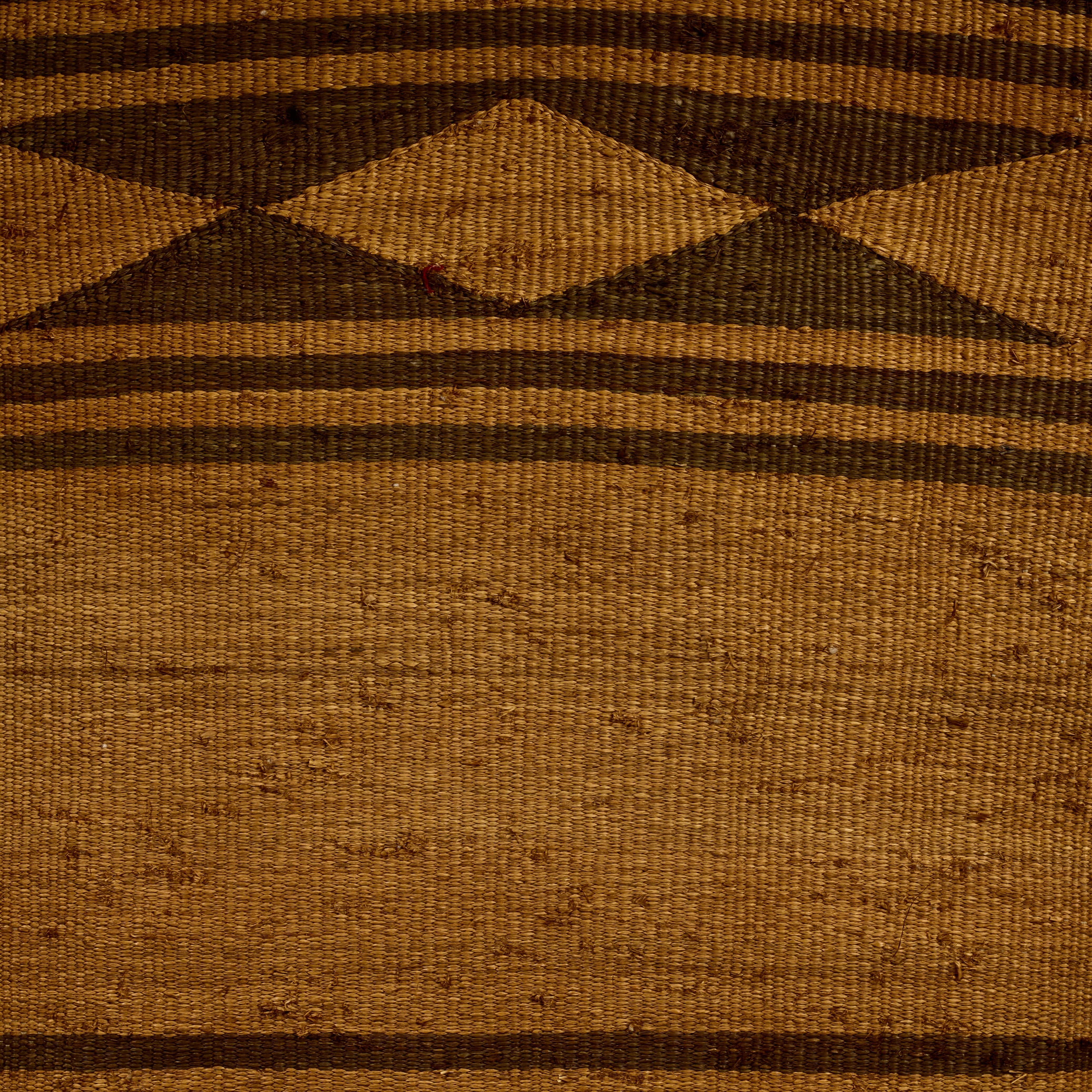 A WOVEN NATURAL FIBRE MAT, TUTSI TRIBE FROM RWANDA( No 5130 )