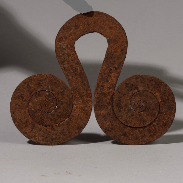 A DOUBLE SPIRAL IRON CURRENCY FROM KIRDI TRIBE OF CAMEROON, WEST AFRICA( No 1866)