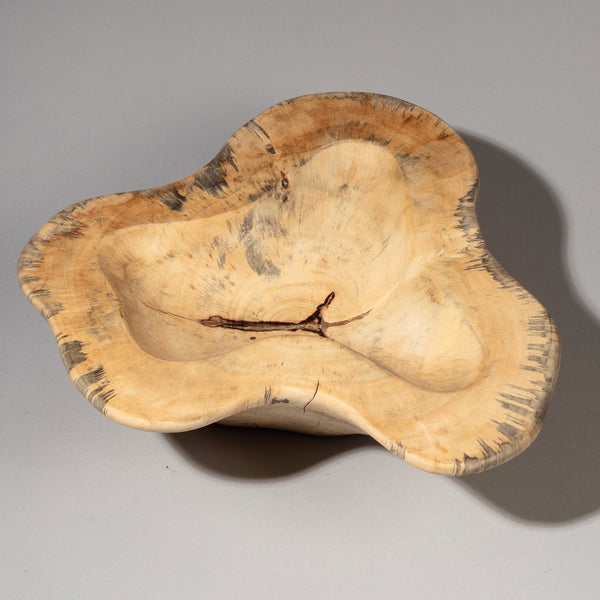 A WONDERFUL TAMARIND WOOD BOWL FROM INDONESIA( No 1880)