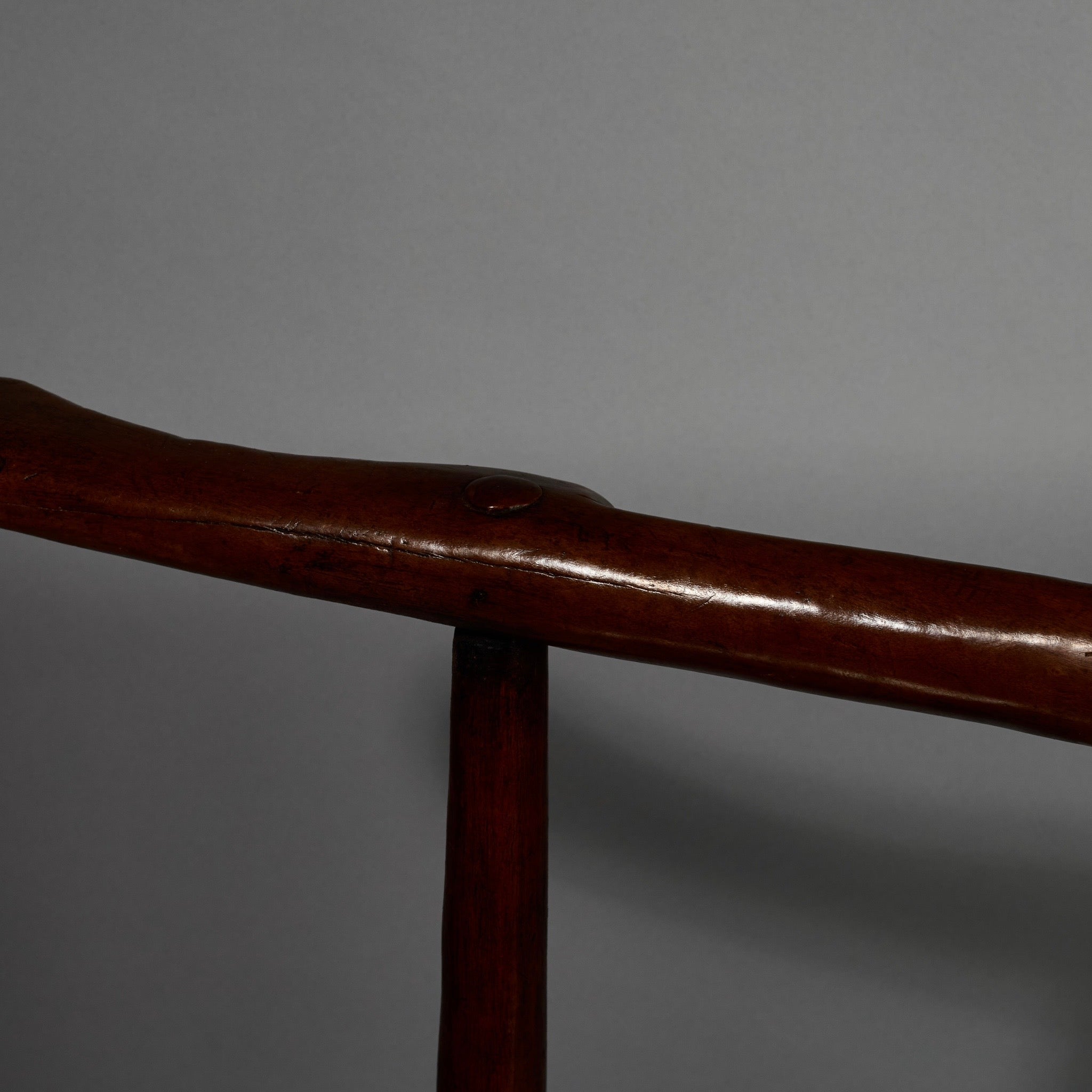 A WELL PATINATED CHAIR FROM THE BAULE TRIBE, IVORY ( No 5176 )