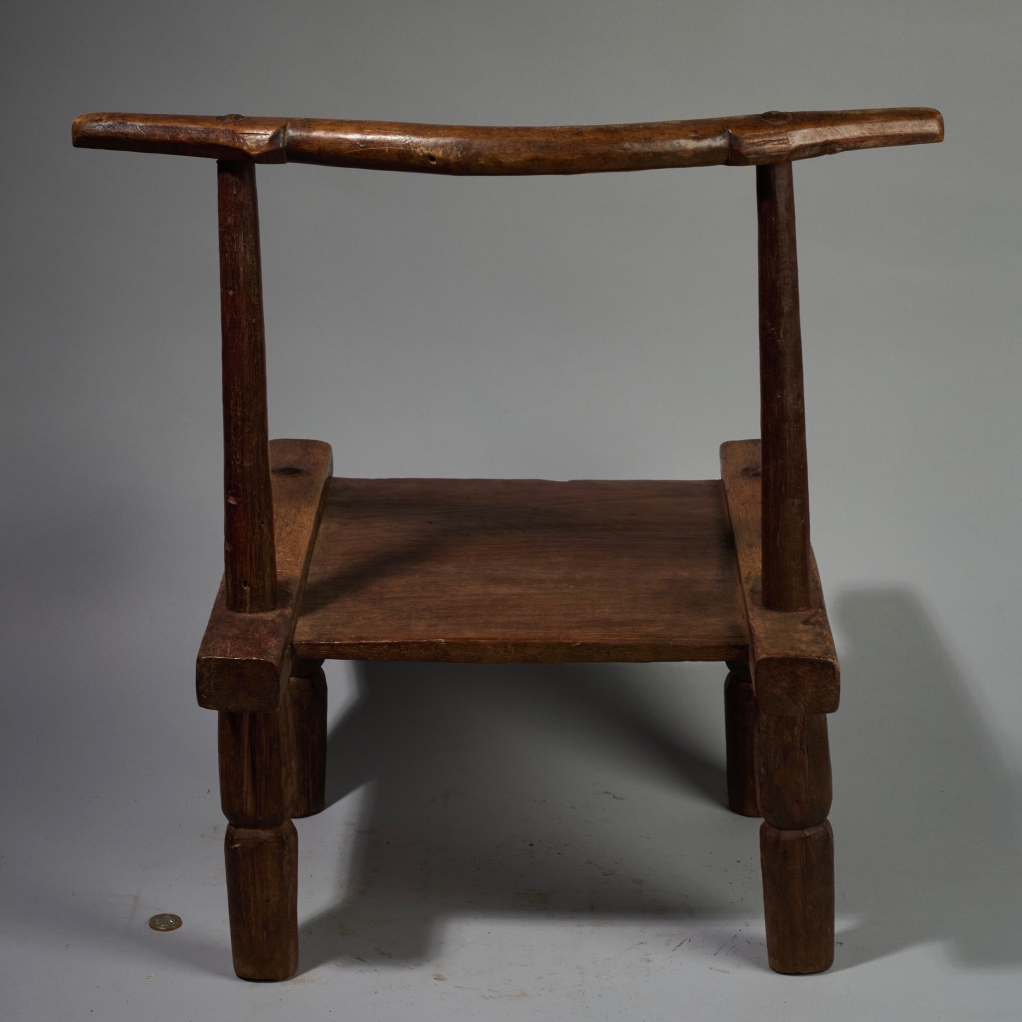 A WELL PATINATED CHAIR FROM THE BAULE TRIBE, IVORY ( No 5176 )