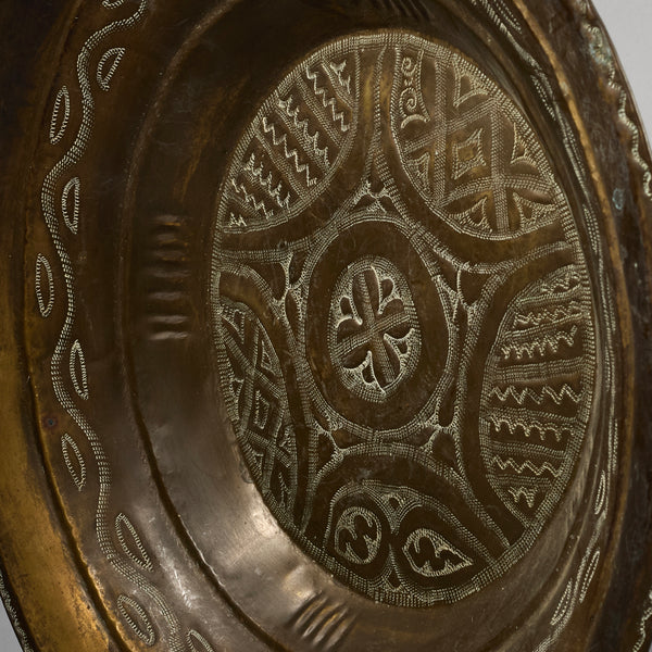A SOPHISTICATED BRONZE PRESTIGE PLATE FROM NIGERIA  W.AFRICA( No 5251 )