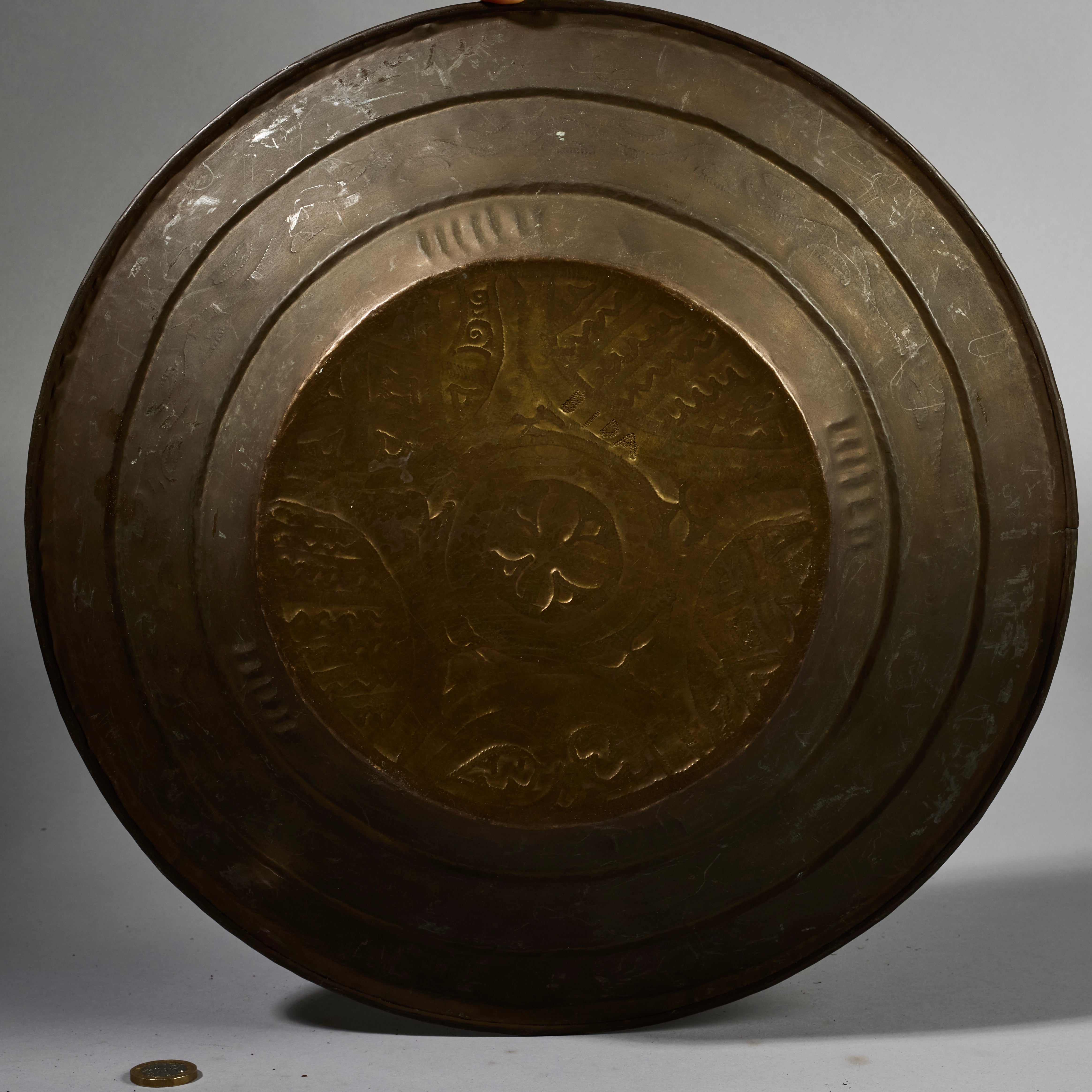 A SOPHISTICATED BRONZE PRESTIGE PLATE FROM NIGERIA  W.AFRICA( No 5251 )