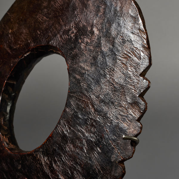 A MASSIVE WOODEN BRACELET FROM GURUNSI TRIBE , BURKINA FASO  ( No 6237 )