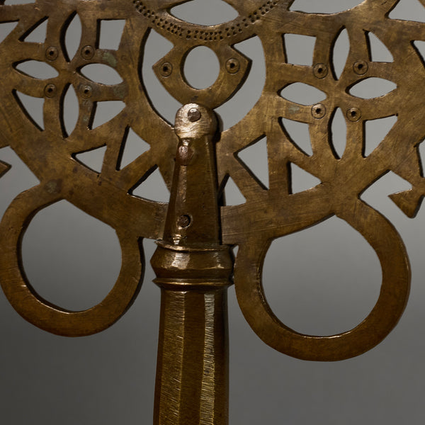 A PRETTY BRASS 18THC PROCESSIONAL CROSS FROM ETHIOPIA , EX UK COLLECTION  ( No 6301)