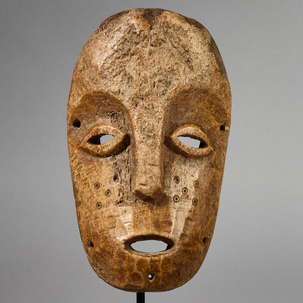 A RARE LEGA TRIBE BONE  MASK FROM CONGO , EX UK COLLECTION   (No 6264)