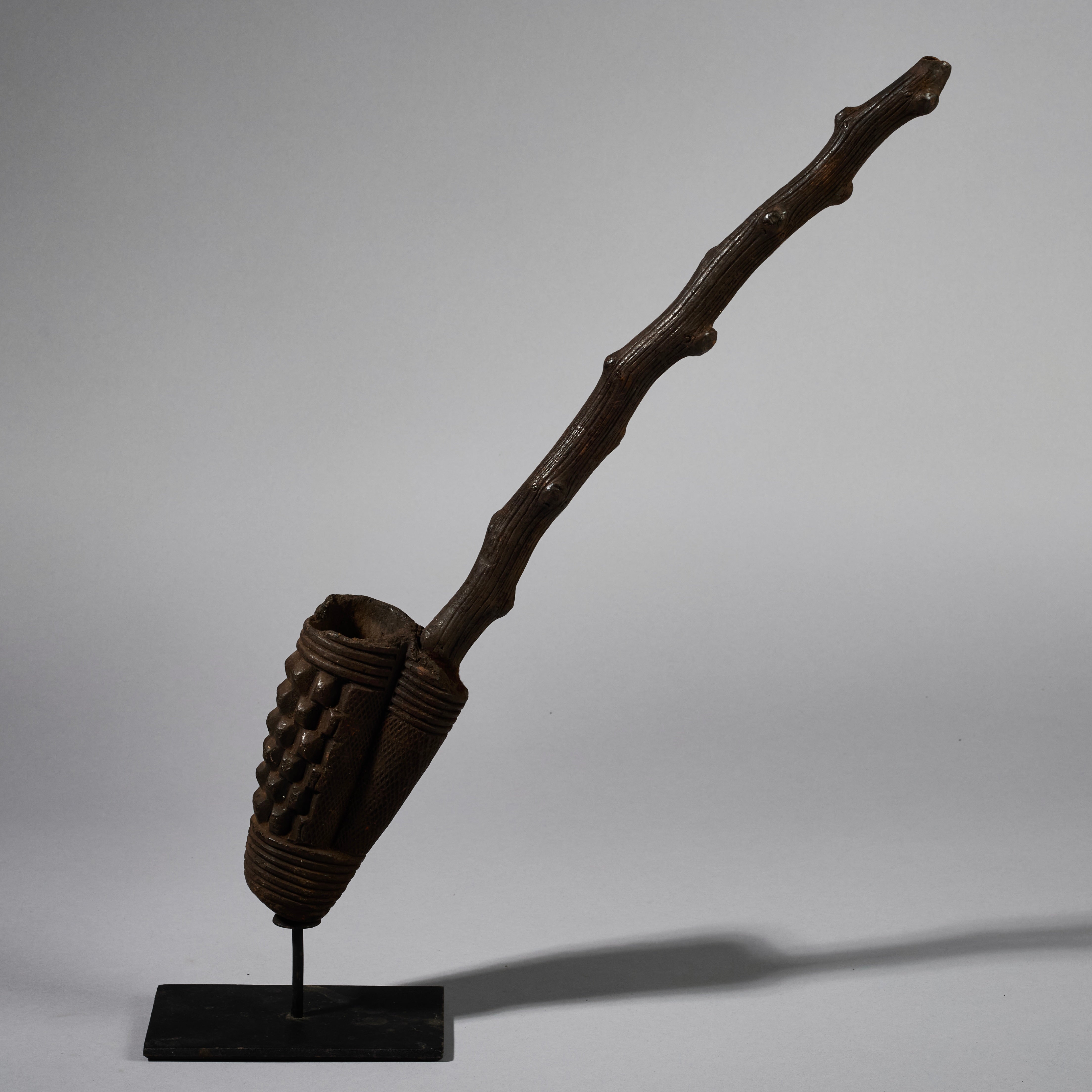 A CEREMONIAL CLAY PIPE FROM THE BAMILEKE TRIBE OF CAMEROON W.AFRICA ( No 6241)