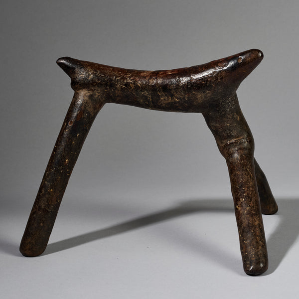 A WELL PATINATED ORGANIC HEADREST FROM THE RENDILLE TRIBE OF KENYA  (No 6240 ))
