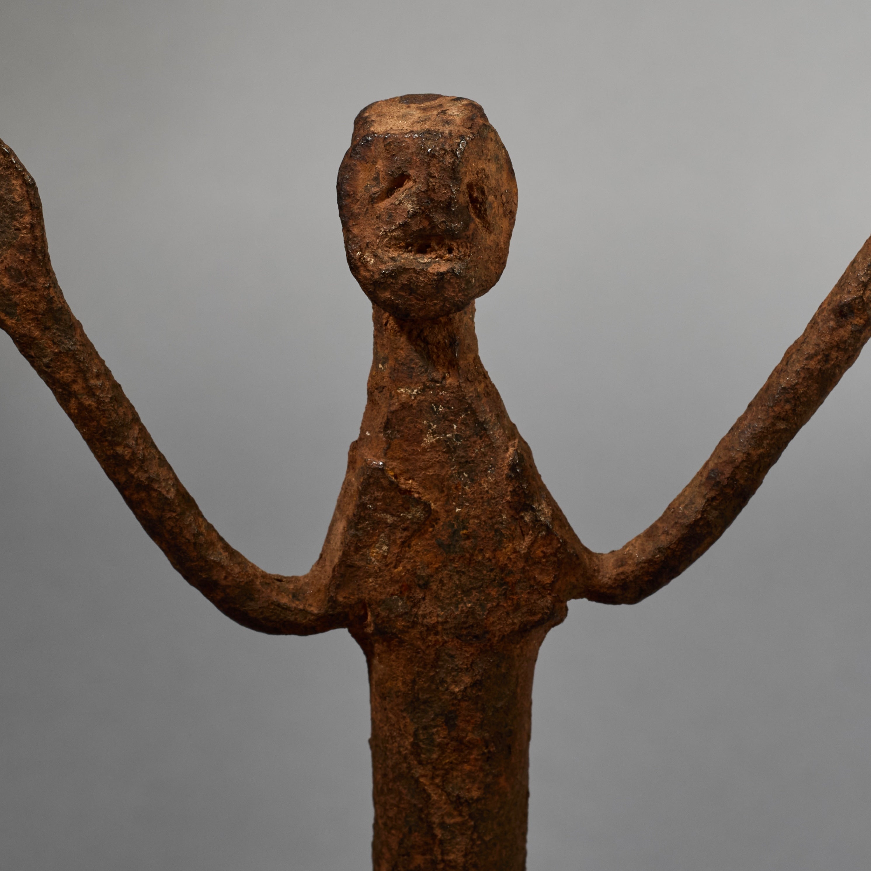 A PETITE ARMS FLAILIMG IRON FIGURE  FROM LOBI TRIBE BURKINA FASO ( No 5195 )