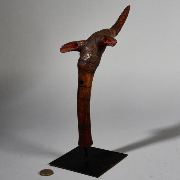 A ZOOMORPHIC STATUE FROM PAPUA NEW GUINEA , PRETTY OCHRE PIGMENTS , TALL 85CM   ( No 6245)