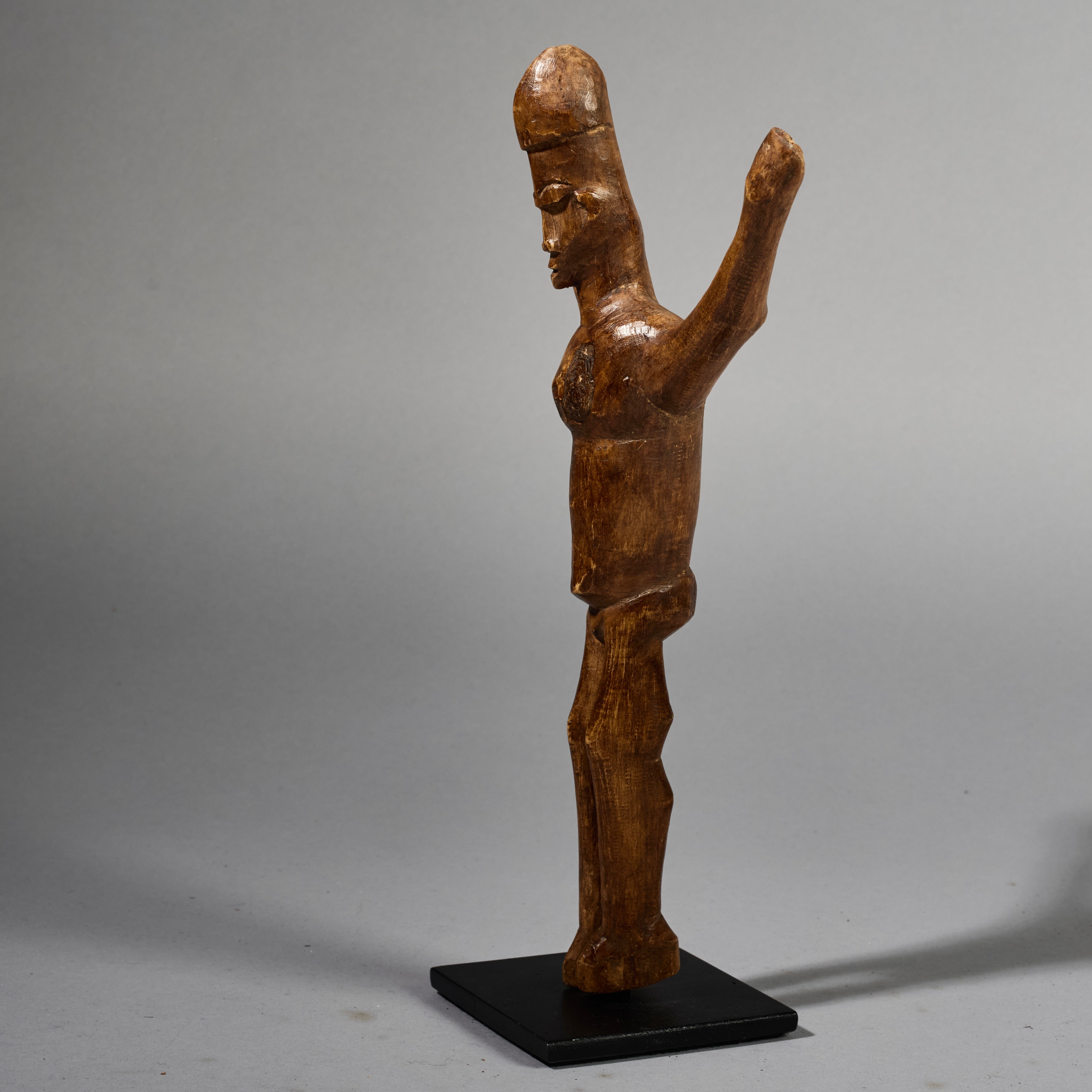 A FINE LOBI STATUE WITH OUTSTRETCHED ARMS (No 6232)