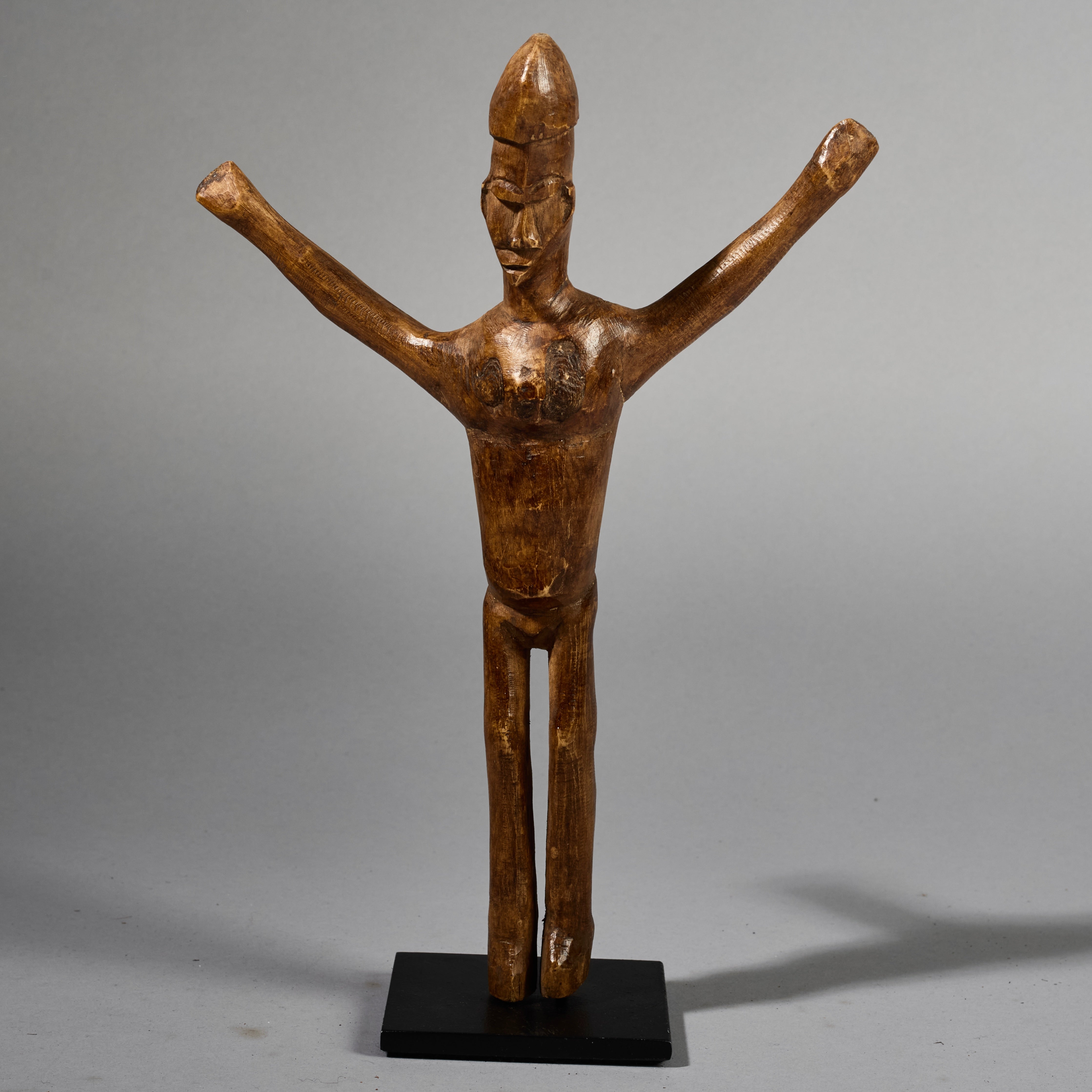 A FINE LOBI STATUE WITH OUTSTRETCHED ARMS (No 6232)