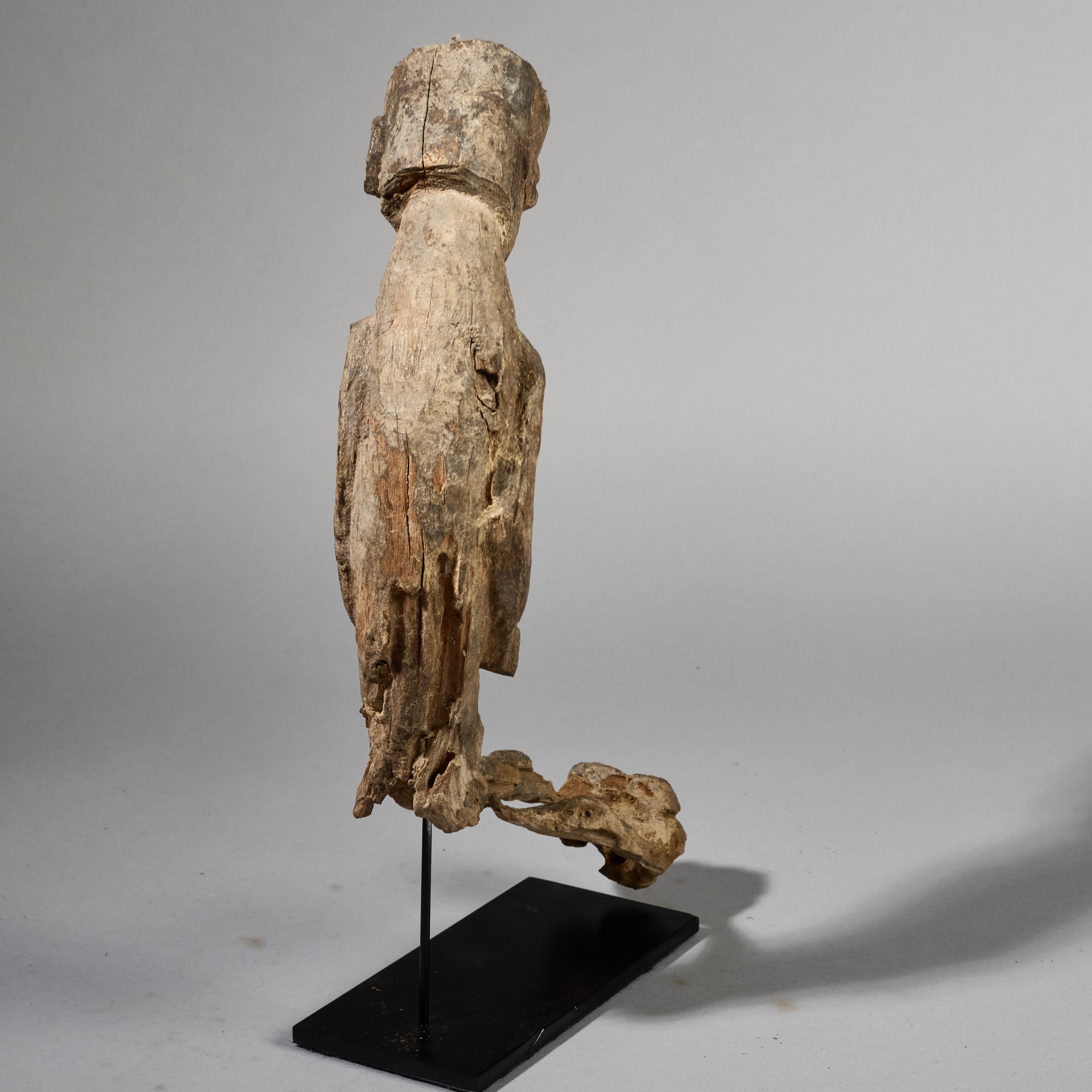 A RARE SEATED LOBI THIL FIGURE, BURKINA FASO ( No 6231)