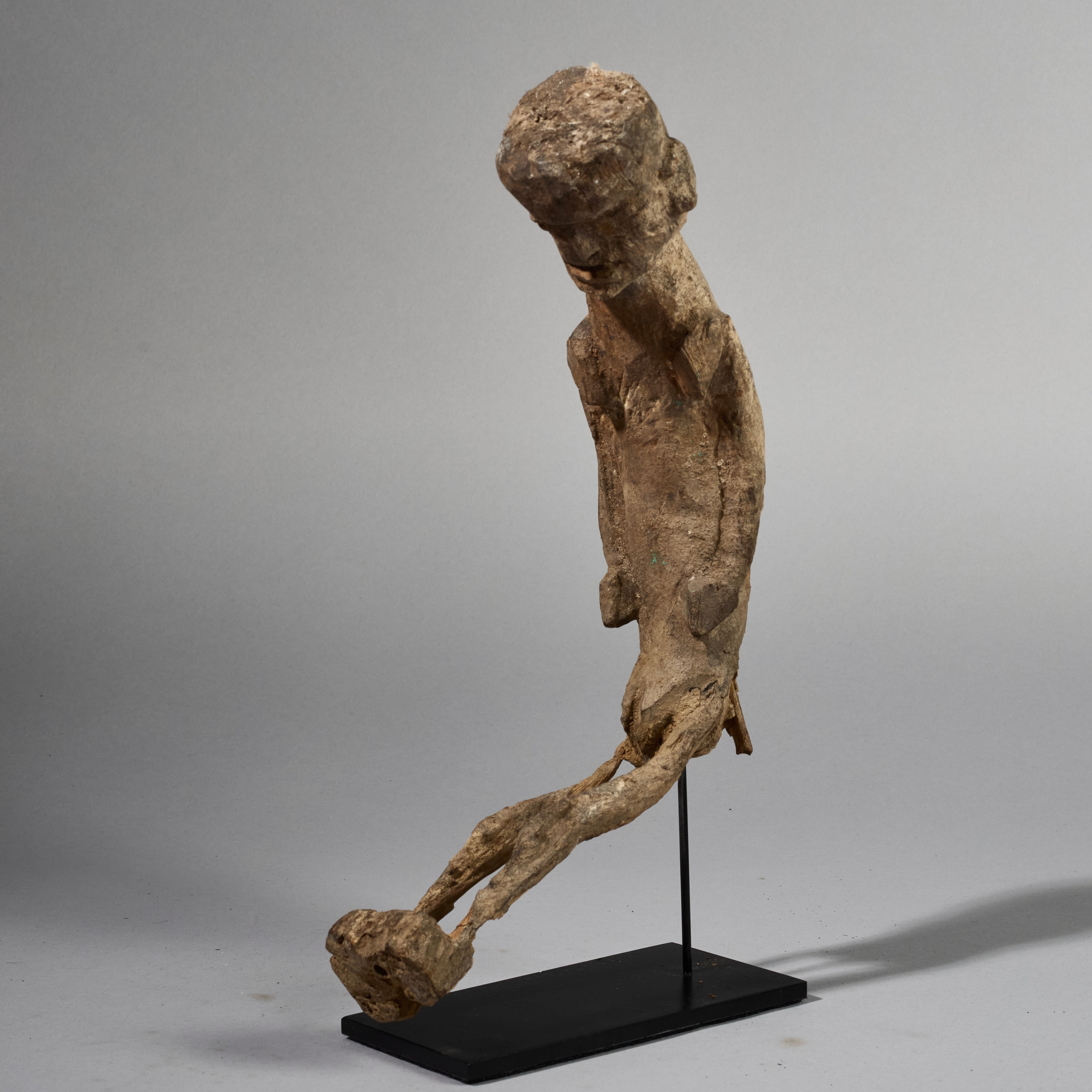 A RARE SEATED LOBI THIL FIGURE, BURKINA FASO ( No 6231)