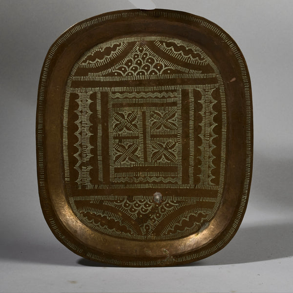 A SOPHISTICATED BRONZE PRESTIGE PLATE FROM NIGERIA  W.AFRICA( No 5253 )