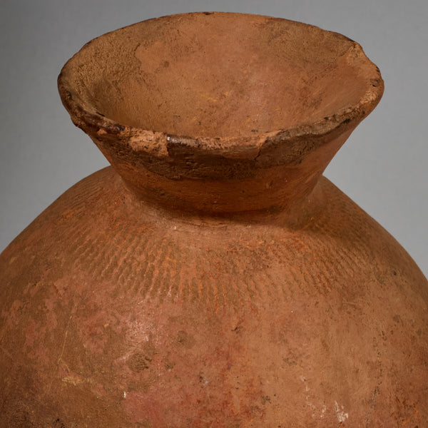 A ROUND OLD TERRACOTTA VESSEL FROM MALI    ( No 6206 )