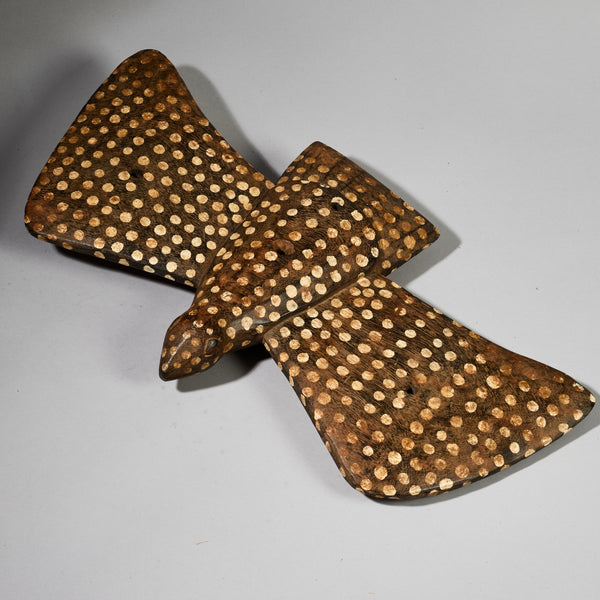 A SPOTTED FARMERS TROPHY BIRD, SENOUFO TRIBE OF THE IVORY COAST W.AFRICA ( No 6226)