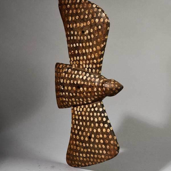 A SPOTTED FARMERS TROPHY BIRD, SENOUFO TRIBE OF THE IVORY COAST W.AFRICA ( No 6226)