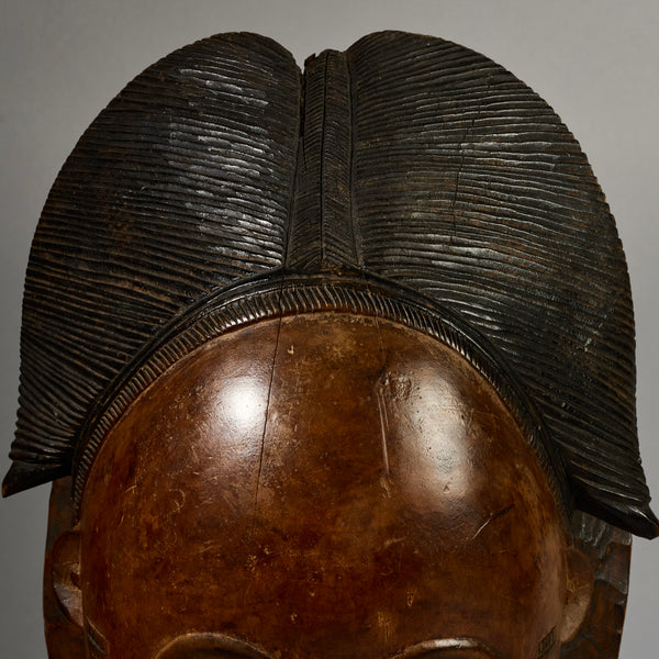 A PRETTY FEMININE MASK, BAULE TRIBE IVORY COAST EX UK COLLECTION ( No 6298)