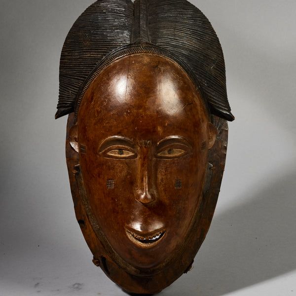 A PRETTY FEMININE MASK, BAULE TRIBE IVORY COAST EX UK COLLECTION ( No 6298)