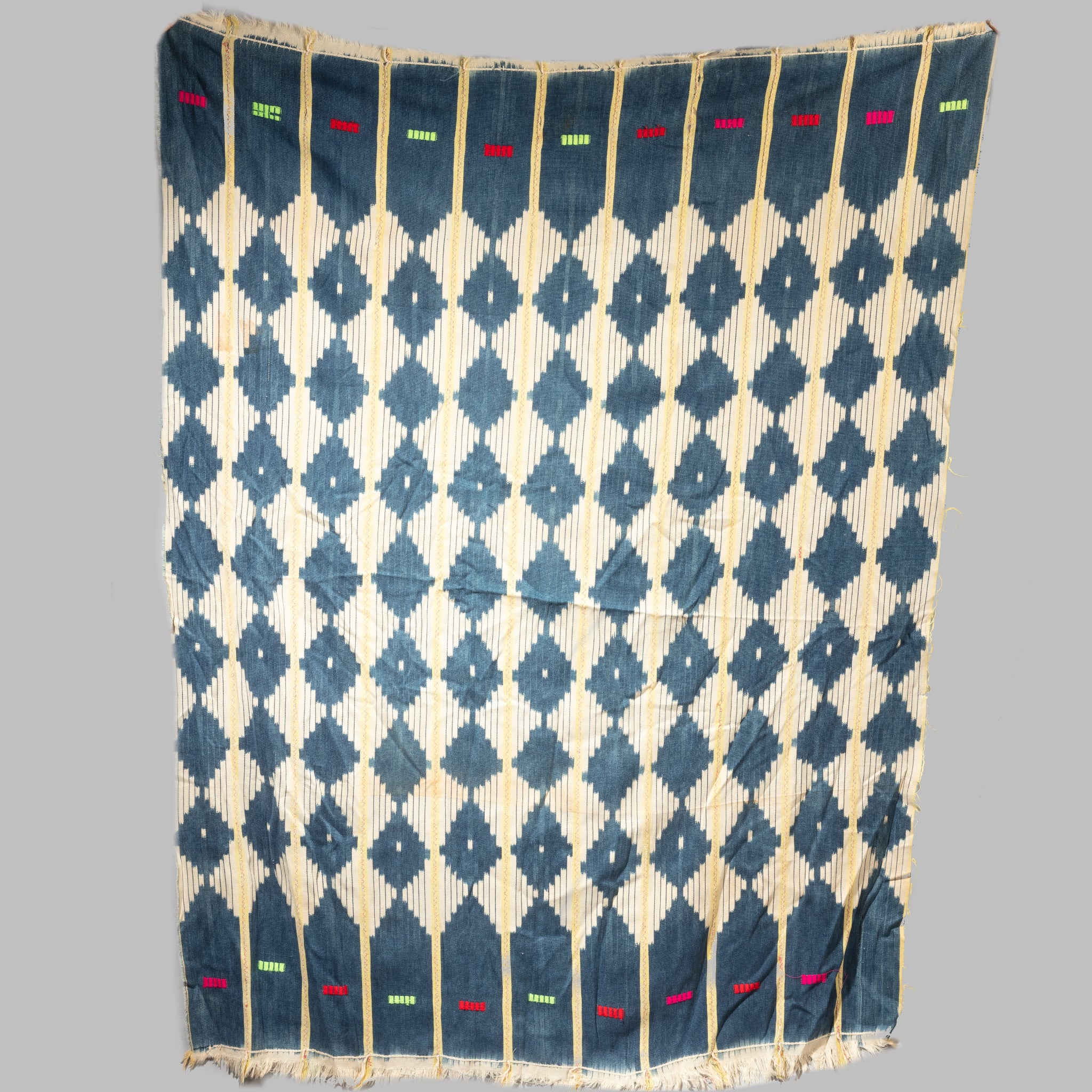 A GRAPHIC WOMANS CLOTH FROM THE NUPE TRIBE OF NIGERIA   ( No 2959 )