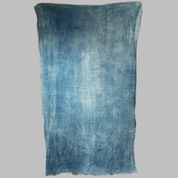 A BEAUTIFULLY SIMPLE, PATINATED INDIGO WOMANS CLOTH, MOSSI TRIBE BURKINA FASO ( No 2900 )