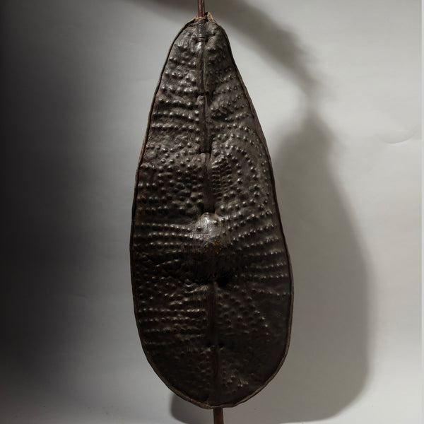 A STUNNING DINKA TRIBE  DIMPLE SHIELD EX UK COLLECTION  [ No 4454]