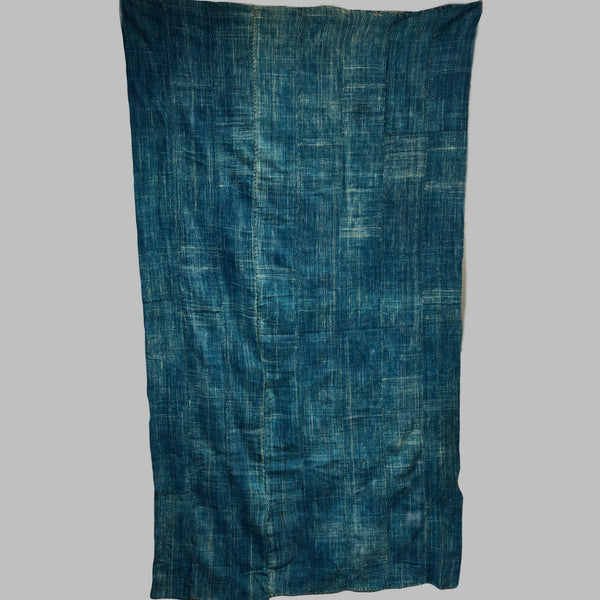 A BEAUTIFUL BLUE PATINATED INDIGO WOMANS CLOTH, MOSSI TRIBE BURKINA FASO ( No 4915 )