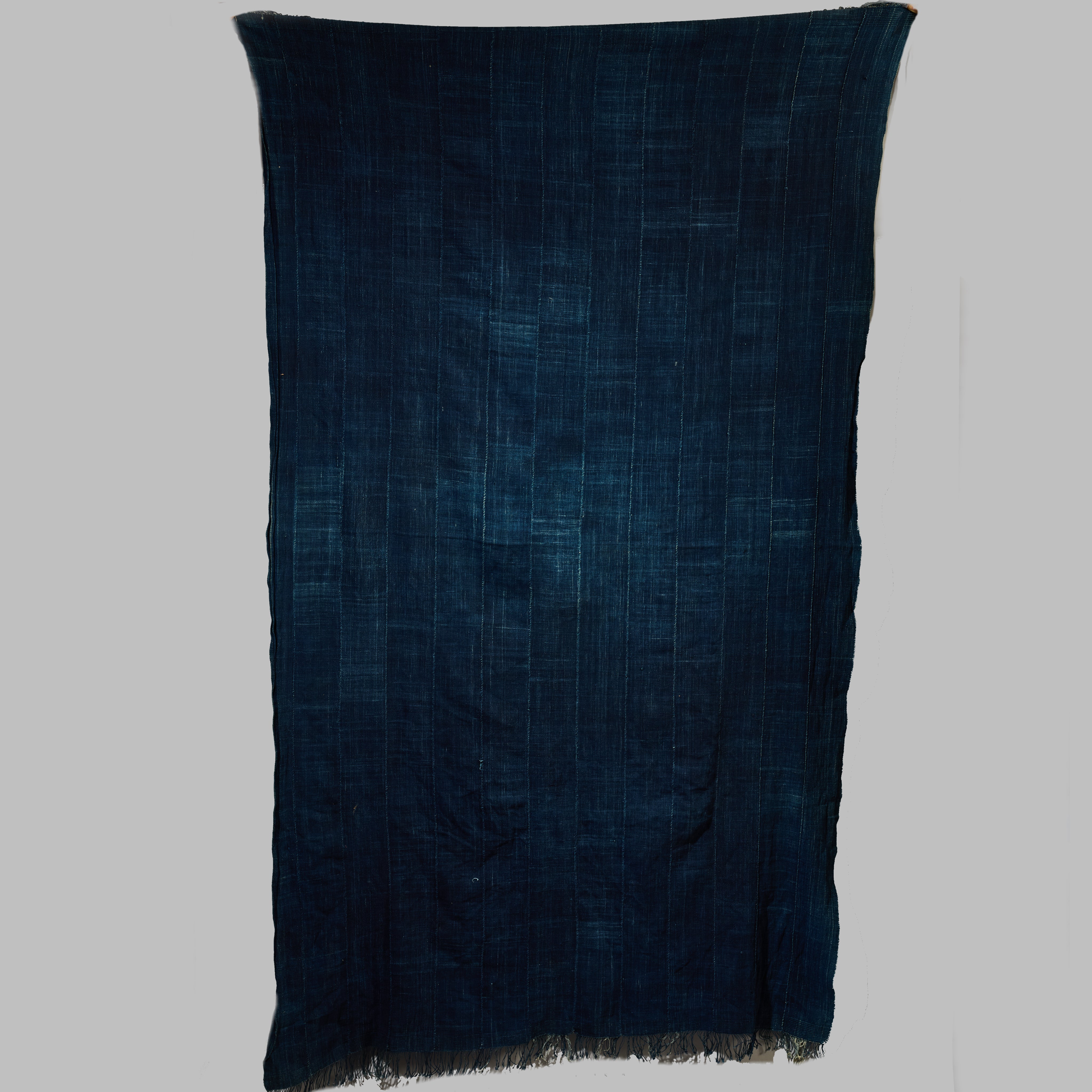 A LUSH MOSSI TRIBE INDIGO WRAP WOMANS CLOTH, BURKINA FASO  ( No 4736 )