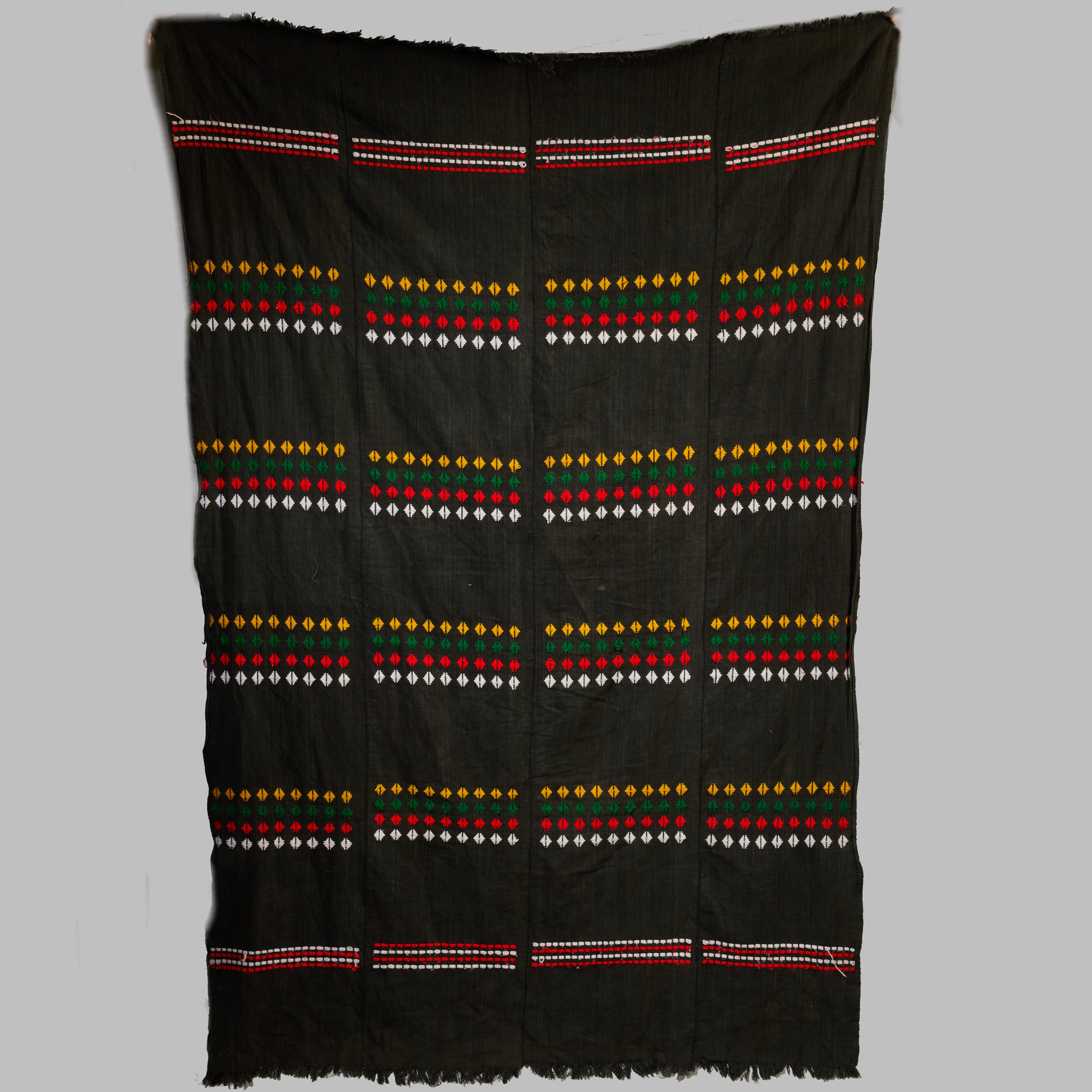 A VERY UNSUAL PATTERNED  WOMANS CLOTH, FROM FULANI IN  BURKINA FASO ( No 4758 )