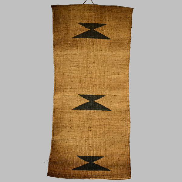 A REFINED WOVEN GRASS  TUTSI TRIBE MAT FROM RWANDA( No 4783 )