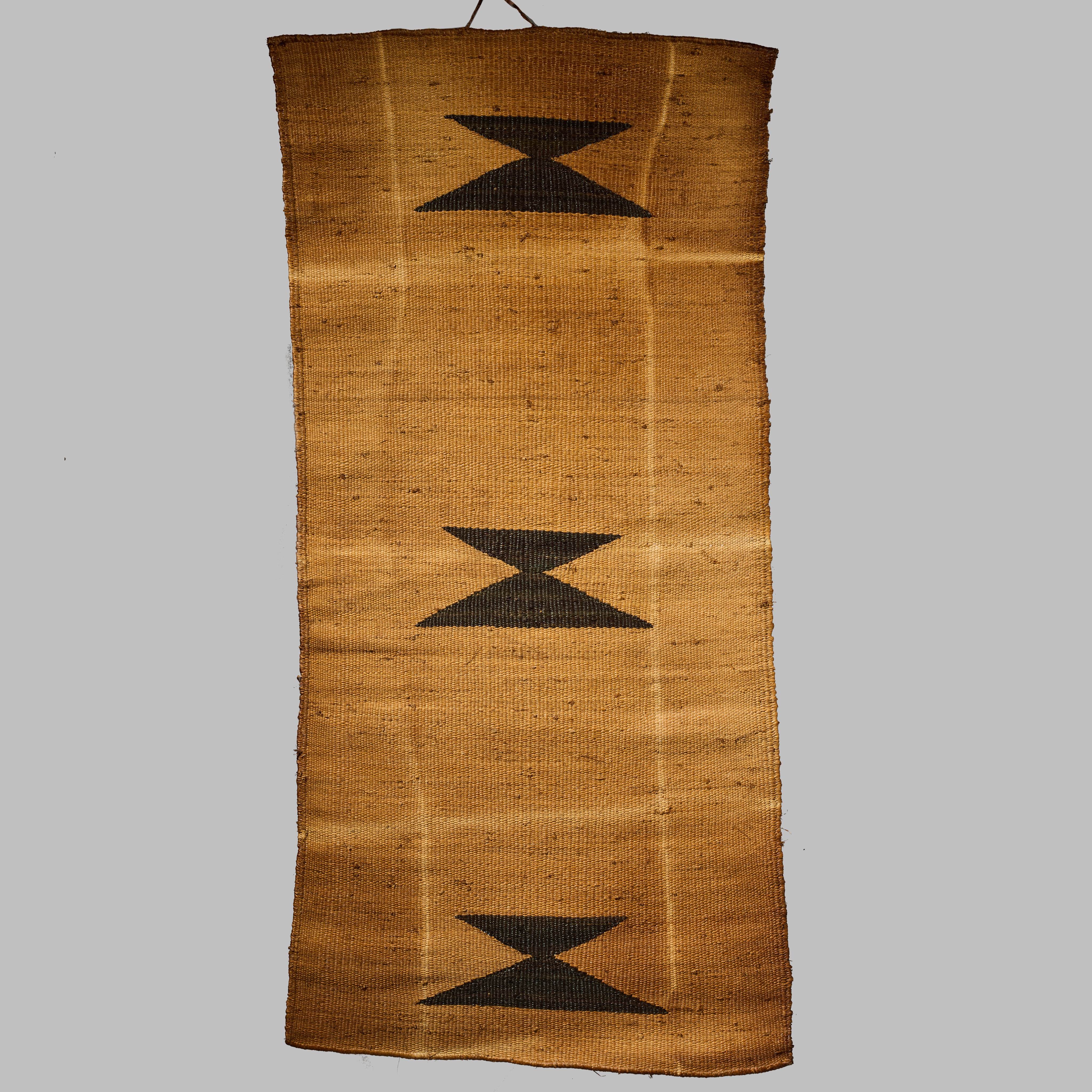 A GEOMETRIC TUTSI TRIBE MAT FROM RWANDA( No 4781 )