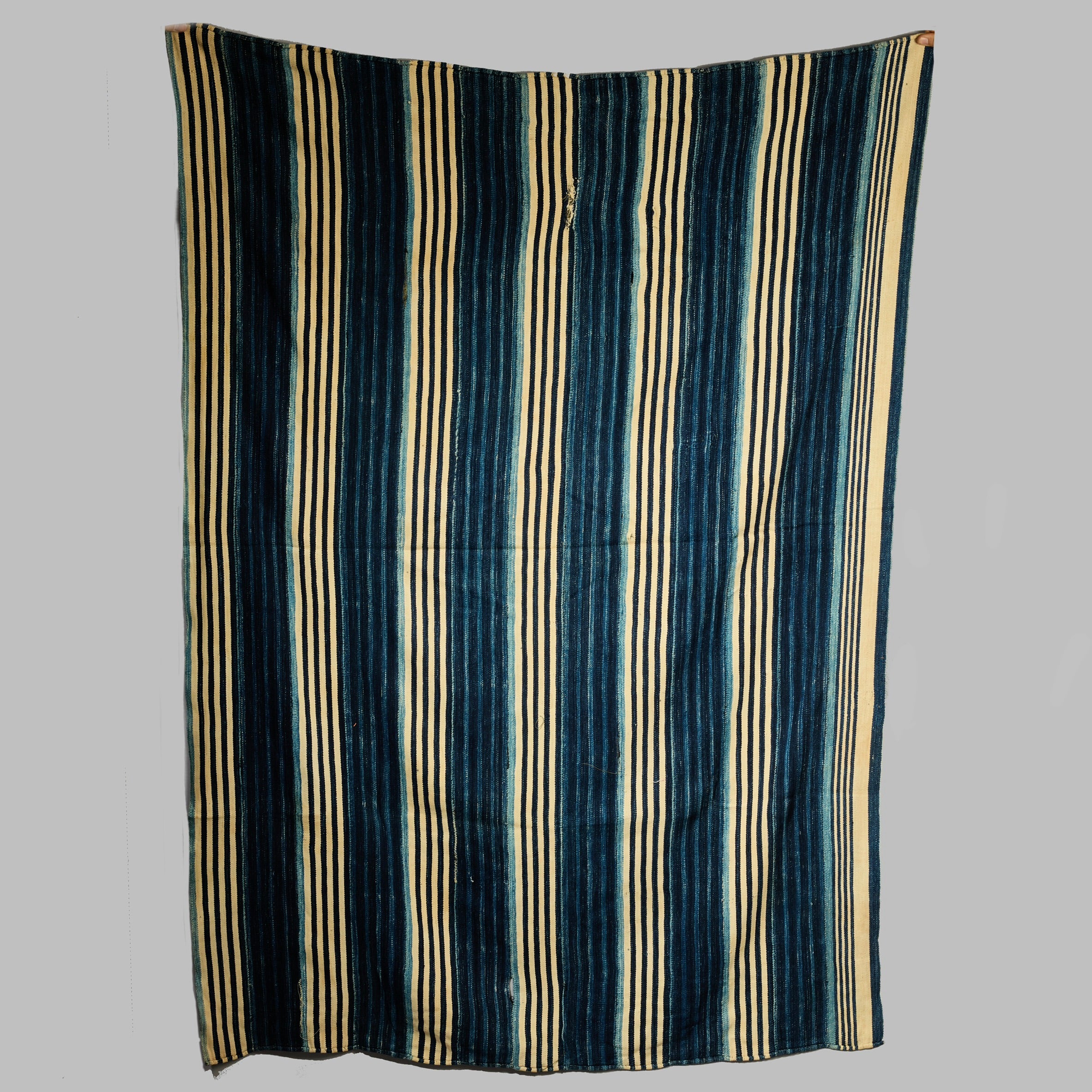 A BOLD STRIPED WOMANS CLOTH, NORTHERN GHANA ( No 5011)