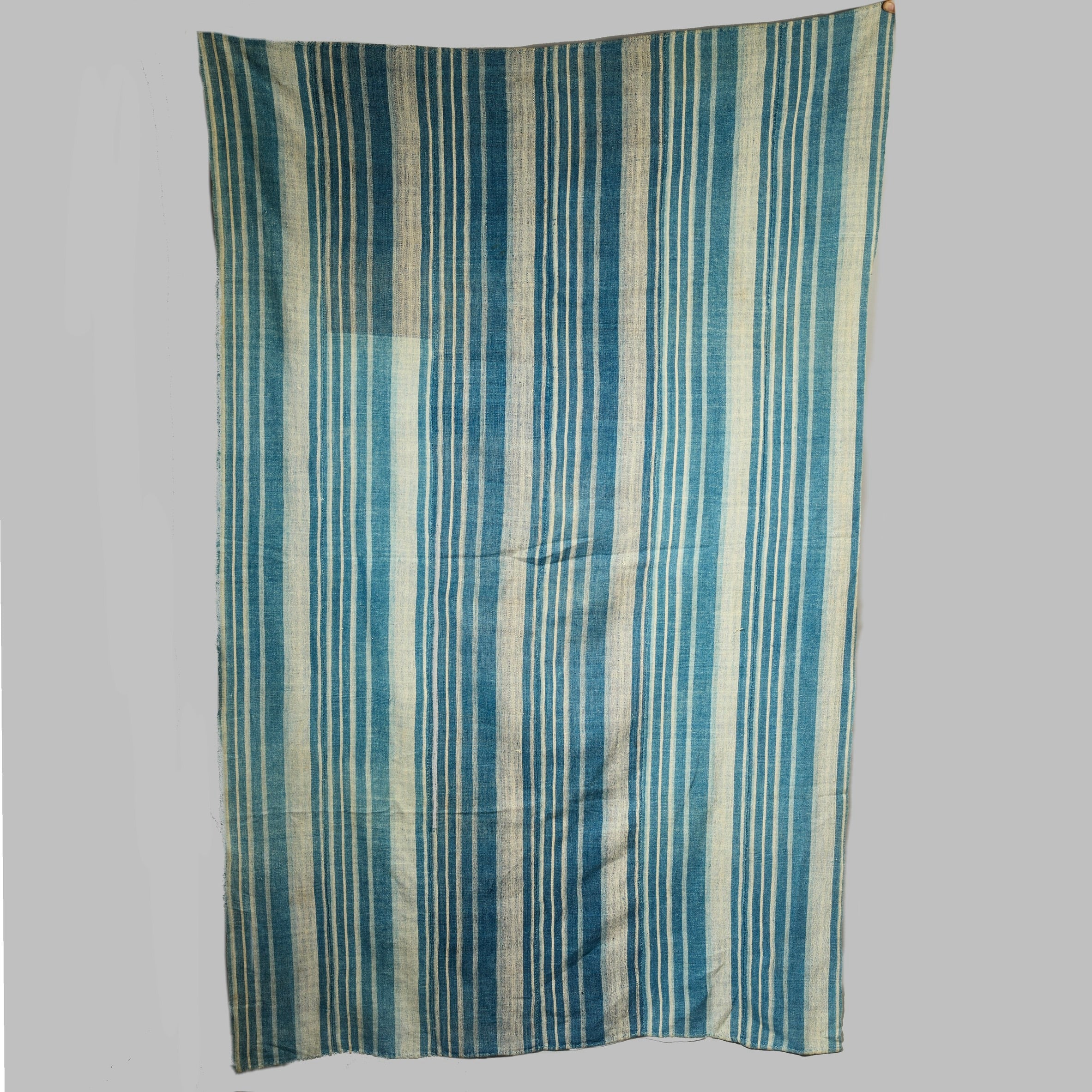 A GRAPHIC WOMANS CLOTH, NORTHERN GHANA ( No 5012)