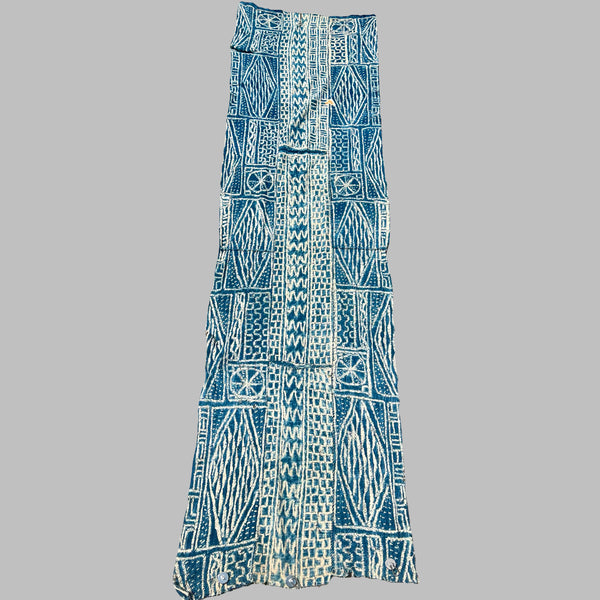 A SOFT DESIGN NDOP PURE COTTON ANTIQUE TEXTILE, BAMILEKE TRIBE CAMEROON ( No 5073 )