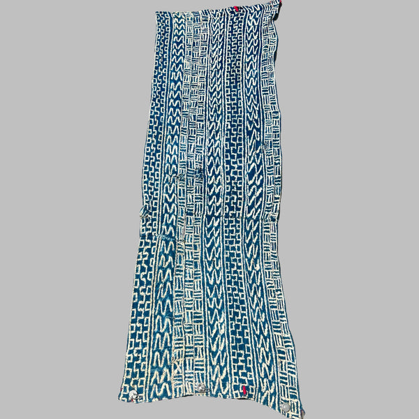 A LINEAR DESIGN NDOP PURE COTTON ANTIQUE TEXTILE, BAMILEKE TRIBE CAMEROON ( No 5071 )