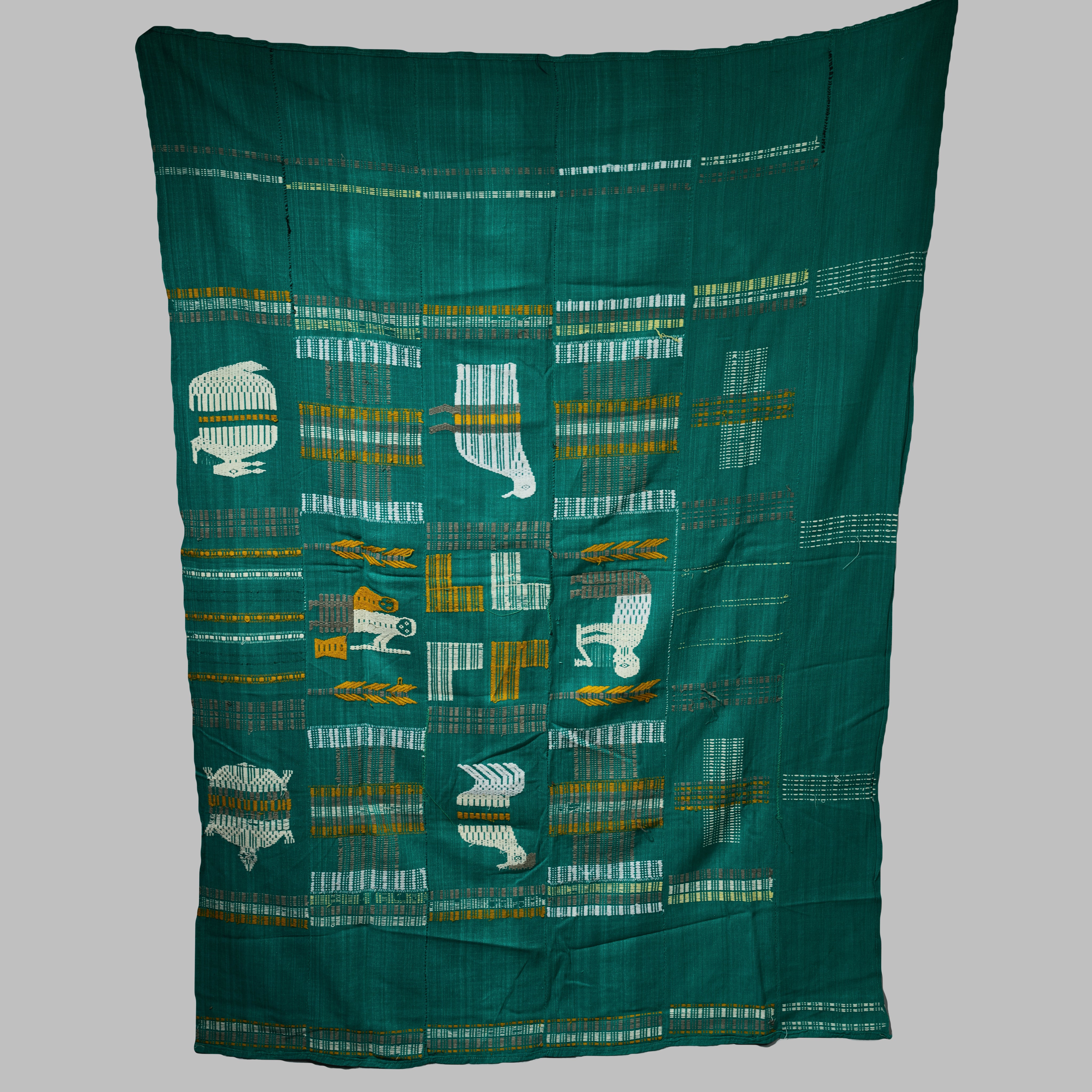 A UNUSUAL GRAPHIC BAULE TRIBE WOMANS CLOTH, IVORY COAST  ( No 5144 )