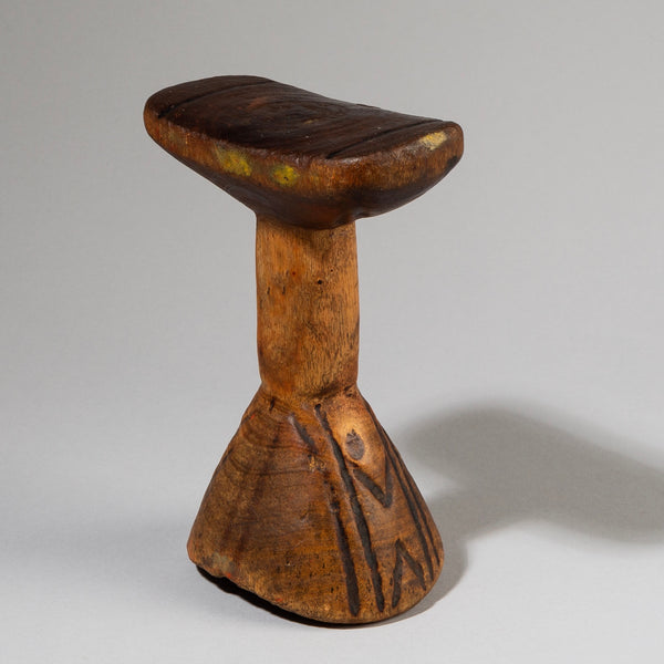 AN EXCEPTIONALLY OLD +WELL PATINATED HEADREST, MWILA TRIBE NAMIBIA (No 3838)