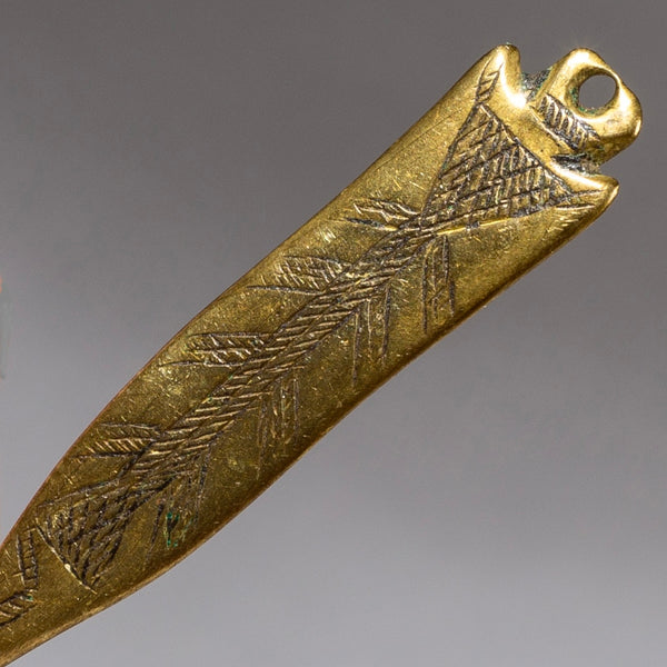 A DIVINE BRASS HAIRPIN FROM MWILA TEIBW OF NAMIBIA SW AFRICA  ( No 578 )