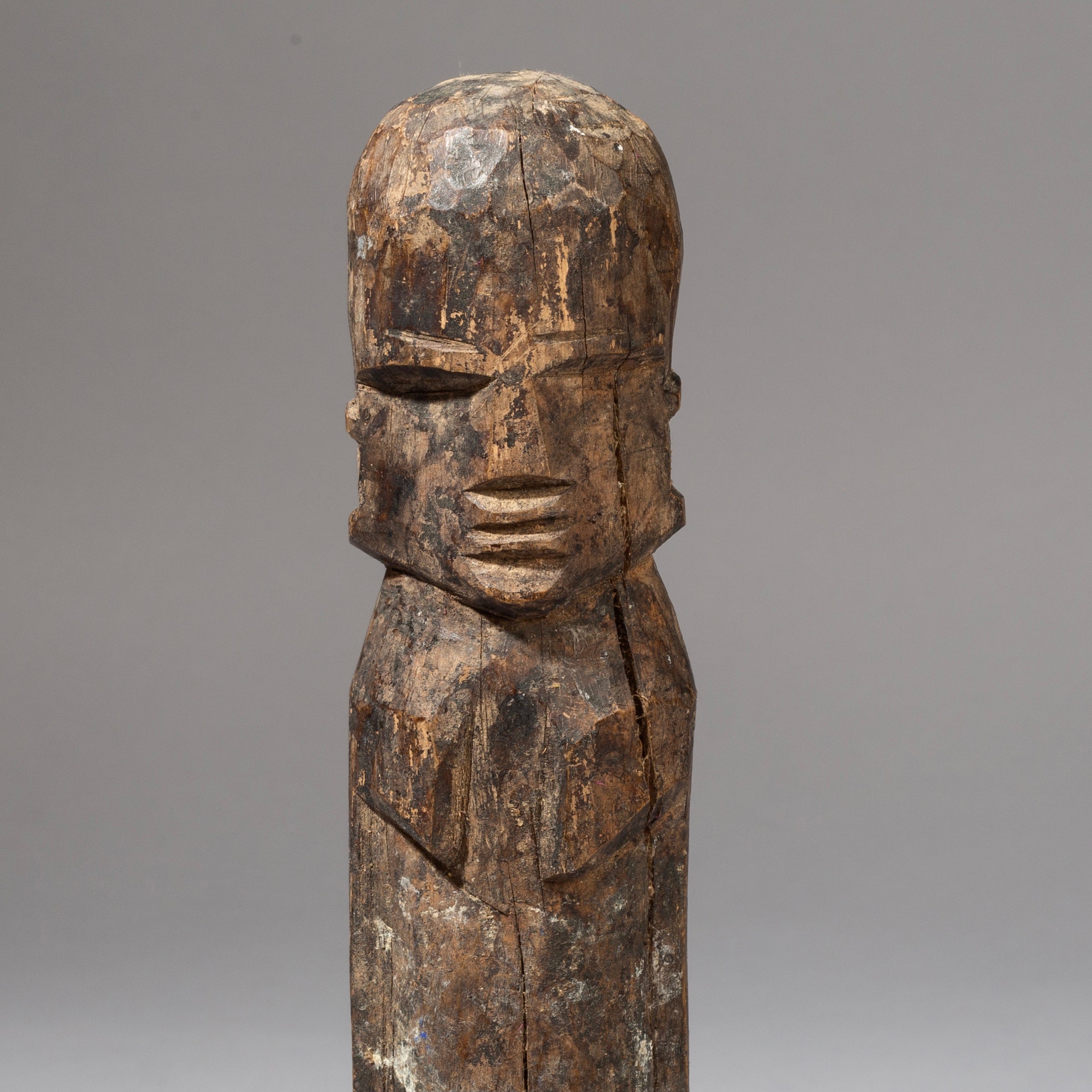 AN ARTISTIC LOBI TRIBE THIL STATUE ( No 293)