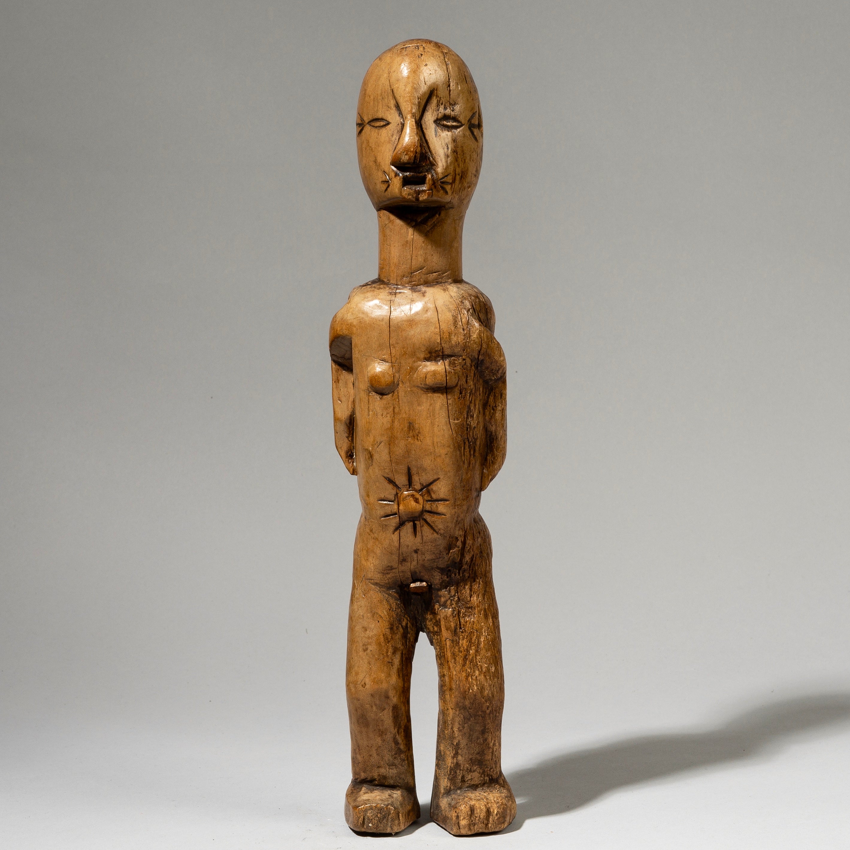 A RARE TIV ALTAR FIGURE WITH SCARIFICATION FROM NIGERIA W.AFRICA ( No 598)