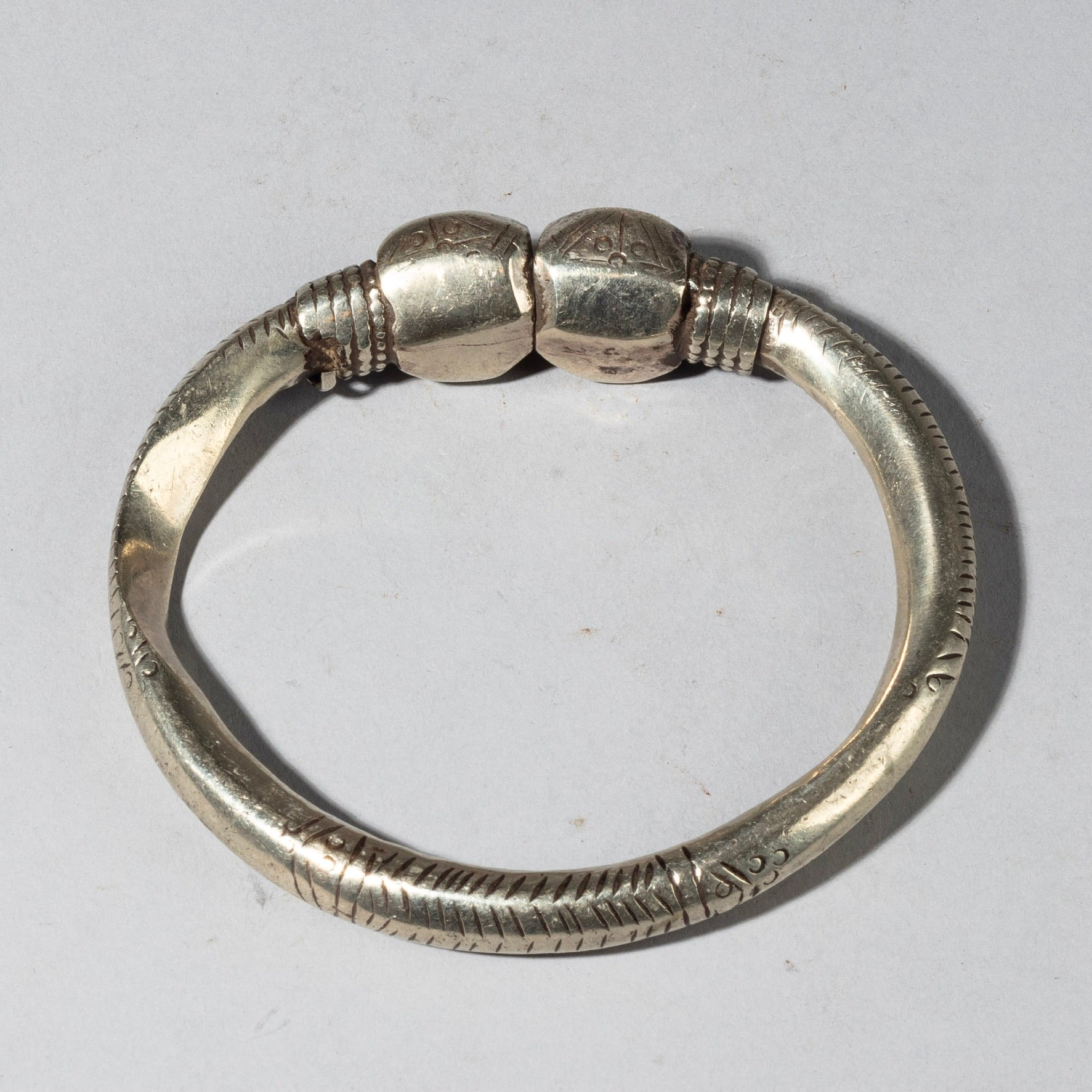 A 19THC SILVER ANKLET FROM ETHIOPIA WITH EXCELLENT WEAR, E. AFRICA (No 4348)